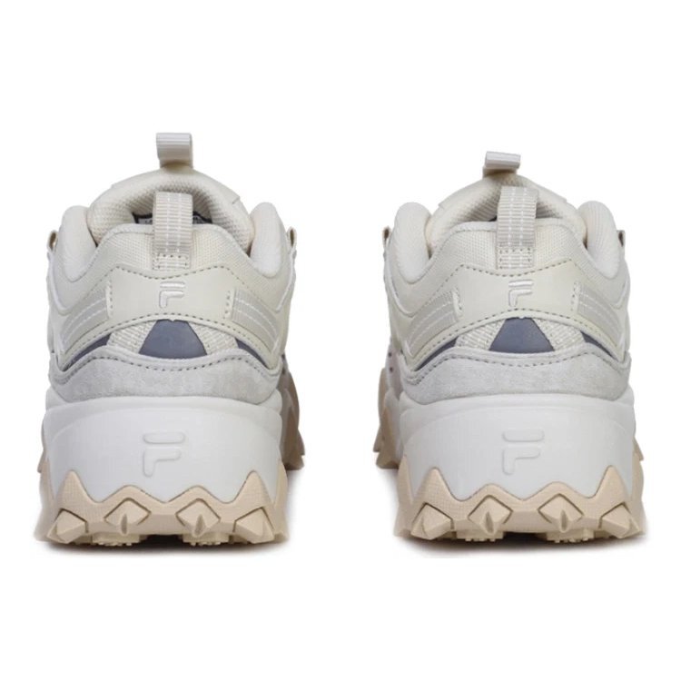 Fila x BTS Collezione estiva colorata Scarpe Oakmont TR Beige/Bianco/Grigio