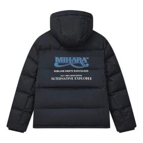 Giacca in piuma oversize con cappuccio della collaborazione Fila x Mihara Yasuhiro “Black White Blue”