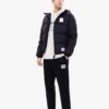Giacca in piuma oversize con cappuccio della collaborazione Fila x Mihara Yasuhiro "Black White Blue"