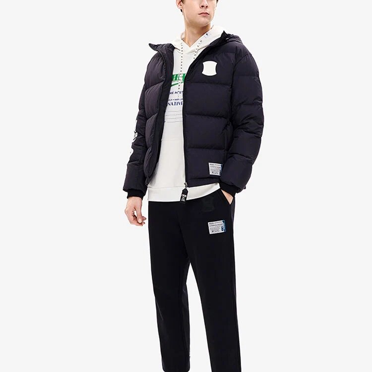 Giacca in piuma oversize con cappuccio della collaborazione Fila x Mihara Yasuhiro "Black White Blue"