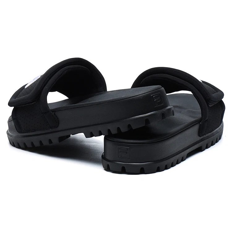 Pantofole sportive eleganti e comode con tacco basso, nere