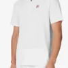 Polo da tennis in pantaloncini bianchi a maniche corte