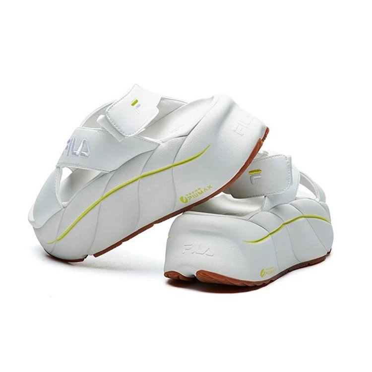 Sandali sportivi per un bianco brillante