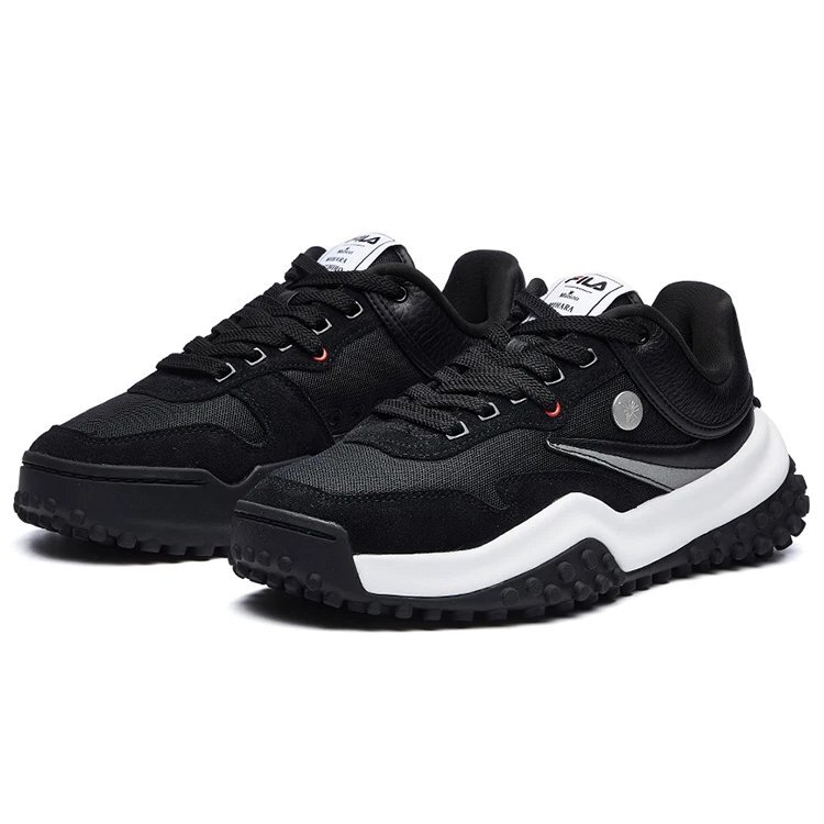 Scarpe Mihara x Fila T1 a pois, nero