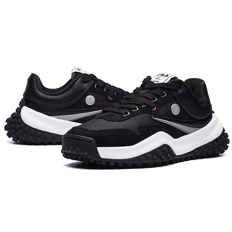 Scarpe Mihara x Fila T1 a pois, nero