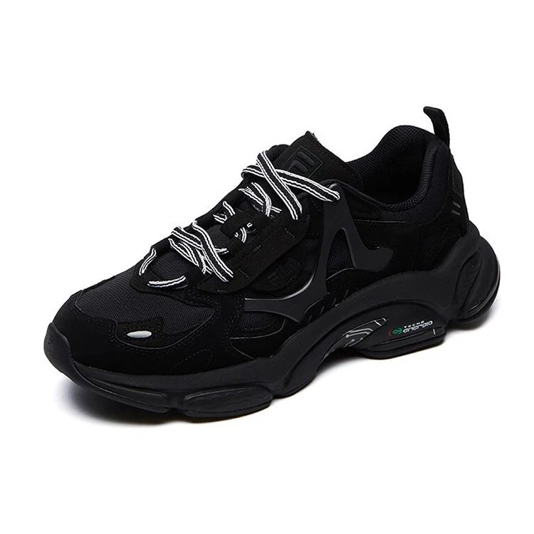 Scarpe sportive e casual
