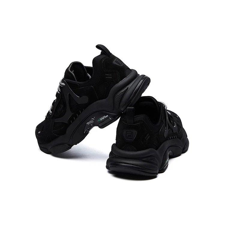 Scarpe sportive e casual