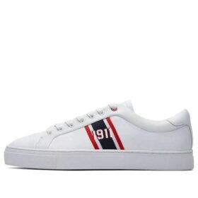 Sneakers da tennis alla moda bianche