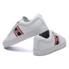 Sneakers da tennis alla moda bianche